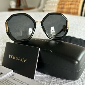 Versace Sunglasses 4413 Black